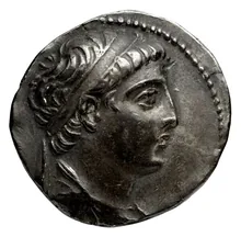 Деметрий II Никатор obv