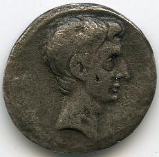 Римская империя · Augustus · Denarius · I в. до н. э., аверс, Федеральное государственное бюджетное учреждение культуры "Государственный музей изобразительных искусств имени А.С. Пушкина"