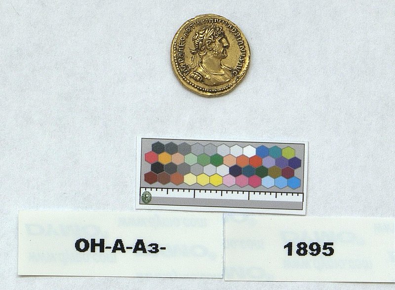 аверс RIC II Hadrian 404