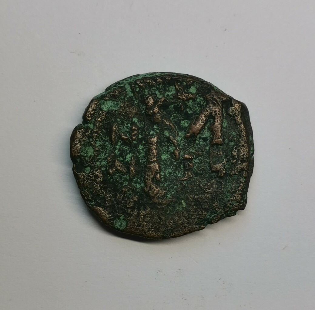 аверс Боспор · Follis · V в.