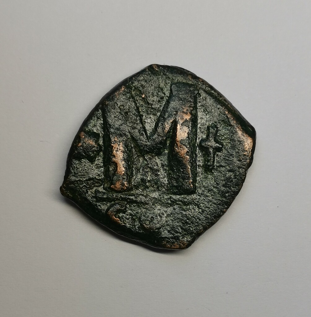 реверс Боспор · Follis · IV в.