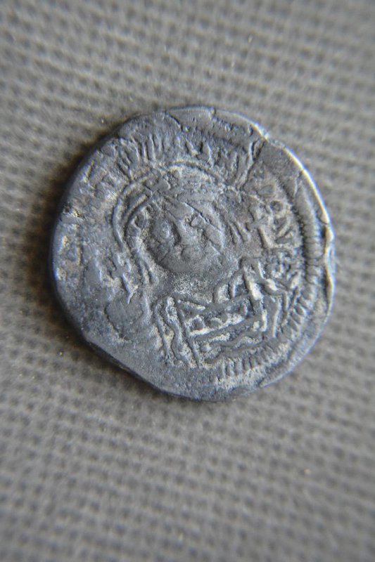 аверс Античная монета · Follis · IV в.
