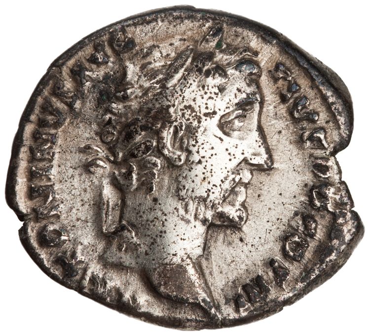 аверс RIC III Antoninus Pius 105cc