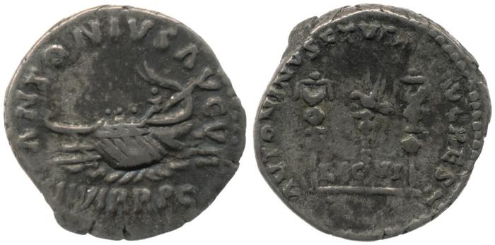реверс RIC III Marcus Aurelius 443