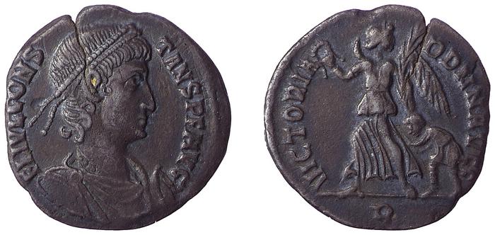 реверс RIC VIII Rome 64