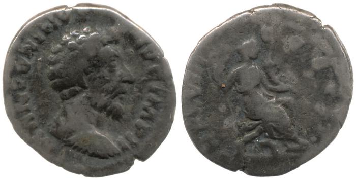 реверс RIC III Marcus Aurelius 111