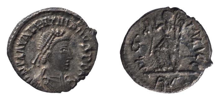 реверс RIC X Valentinian III 2085