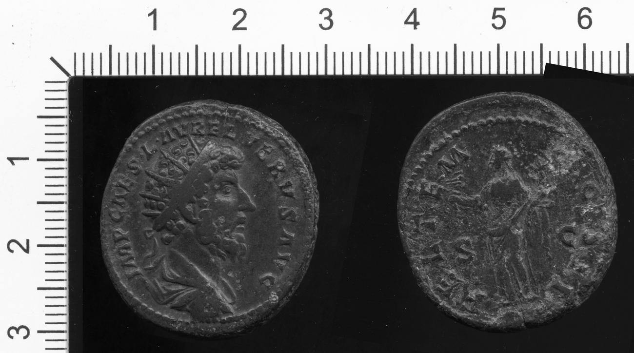 аверс RIC III Marcus Aurelius 1300