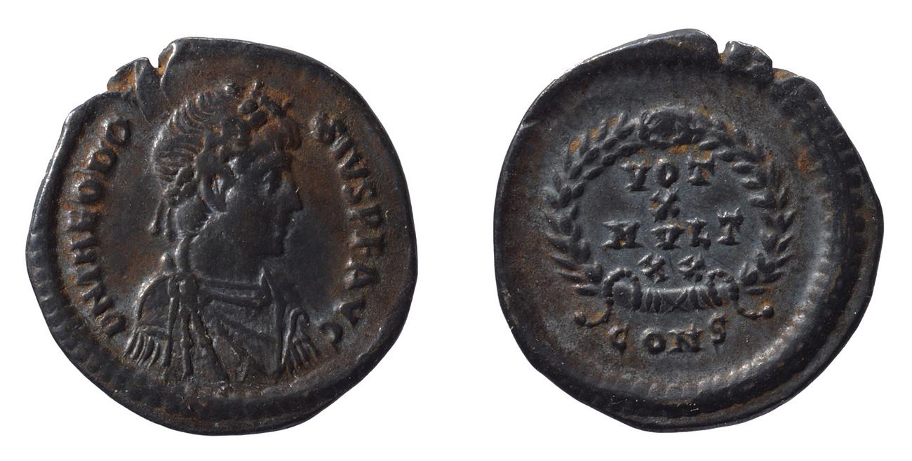 аверс RIC IX Constantinople 77B