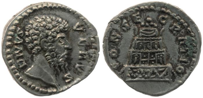 реверс RIC III Marcus Aurelius 596B