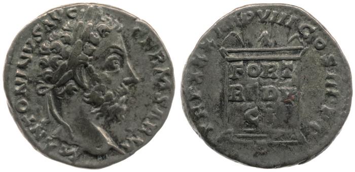 реверс RIC III Marcus Aurelius 360