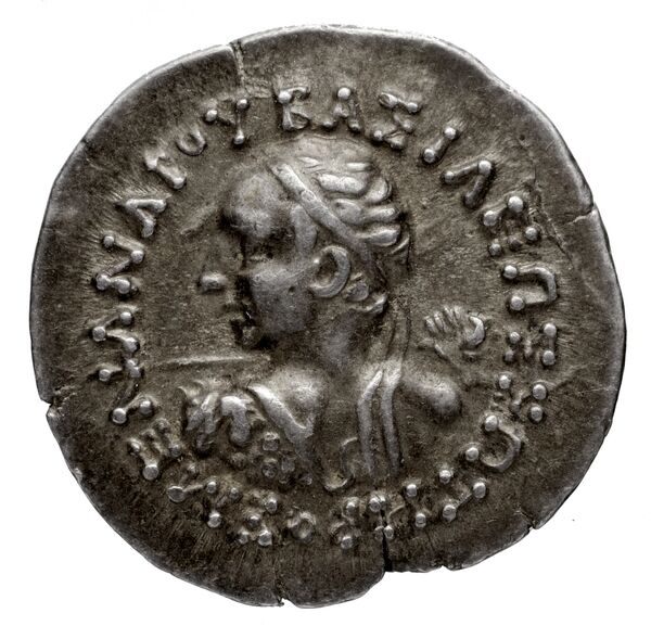 Bactrian and Indo-Greek Coinage Menander I 4.4, аверс, BnF (BIGR)