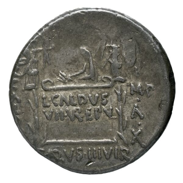 RRC 437/4a, реверс, BnF (CRRO)