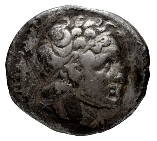 Coins of the Ptolemaic Empire Vol. I, Part 1, no. 946, аверс, BnF (HRC)