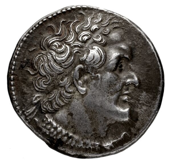 Coins of the Ptolemaic Empire Vol. I, Part 1, no. 732, аверс, BnF (HRC)
