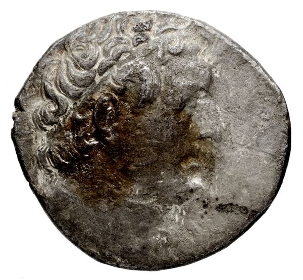 Coins of the Ptolemaic Empire Vol. I, Part 1, no. 521, аверс, BnF (HRC)