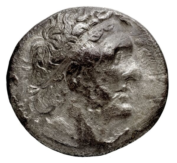 Coins of the Ptolemaic Empire Vol. I, Part 1, no. 142, аверс, bnf-hrc
