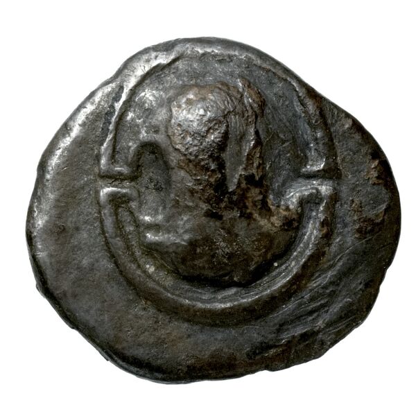 аверс Thebes Babelon 1914 268