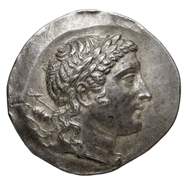 Aegae, Aeolis BMC Aegae 9, аверс, bnf-iris