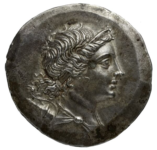 obverse Magnesia ad Maeandrum Jones 1979 Pausanias Pausaniou