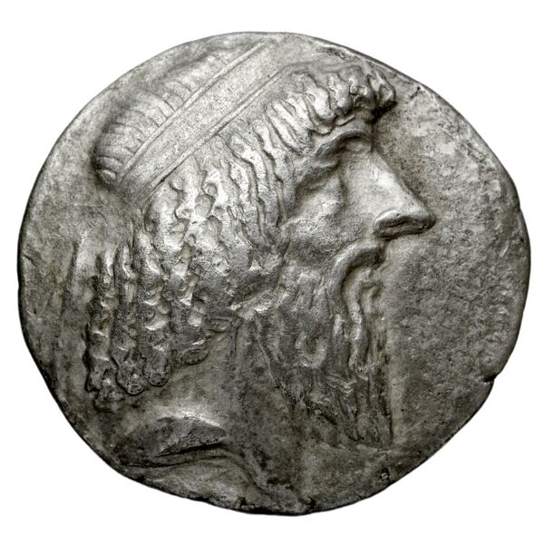 Attambelus I of Characene Charax Spasinou BMC Characene pl. 55, 10-14, аверс, BnF (IRIS)