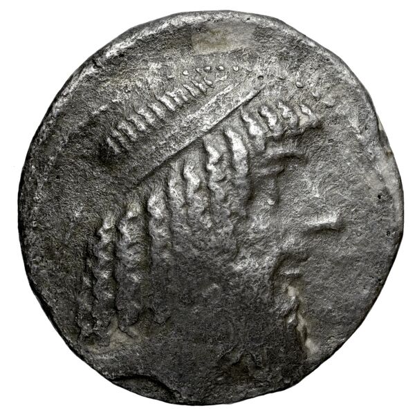 Attambelus I of Characene Charax Spasinou BMC Characene pl. 55, 10-14, аверс, BnF (IRIS)