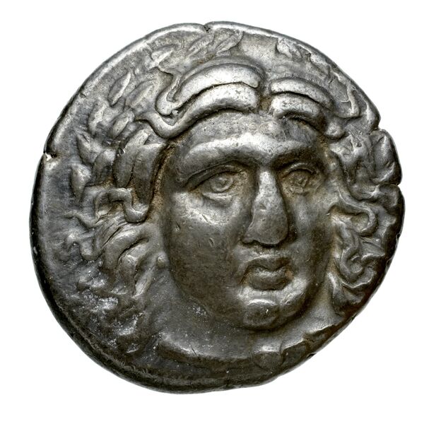 Pixodarus of Caria Halicarnassus Konuk 1998 A1, аверс, BnF (IRIS)