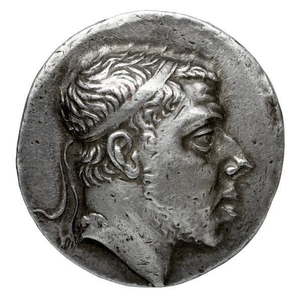 Pharnaces I of Pontus Pontus Waddington 1925 4, аверс, BnF (IRIS)