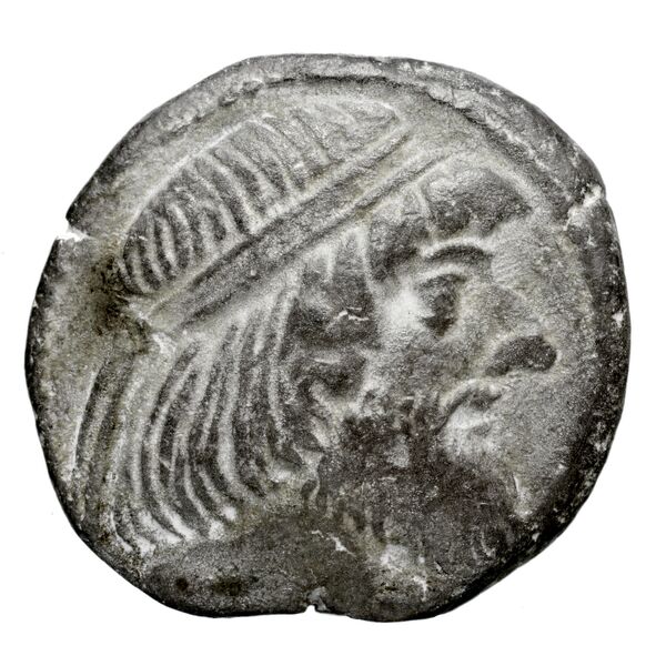 Attambelus II of Characene Charax Spasinou BMC Characene pl. 43, 4-6, аверс, BnF (IRIS)