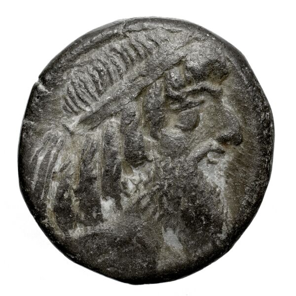 Attambelus II of Characene Charax Spasinou BMC Characene pl. 43, 4-6, аверс, BnF (IRIS)