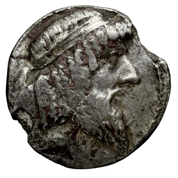 Attambelus I of Characene Charax Spasinou BMC Characene pl. 55, 10-14, аверс, BnF (IRIS)