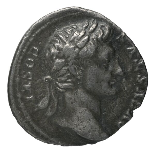 RIC II Trajan 818, аверс, bnf_ocre