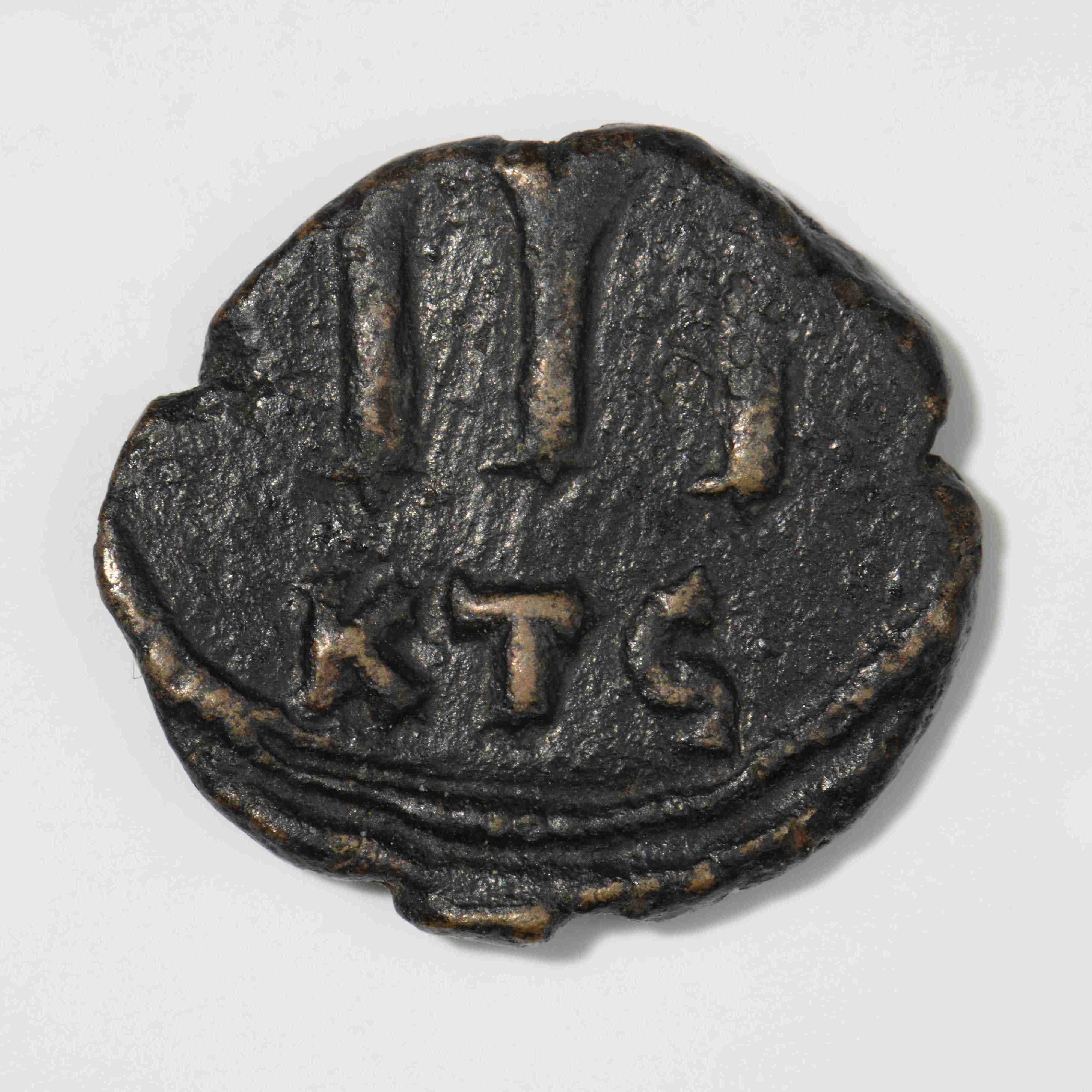 реверс Justinian II — Follis (Carthage, 686–687)