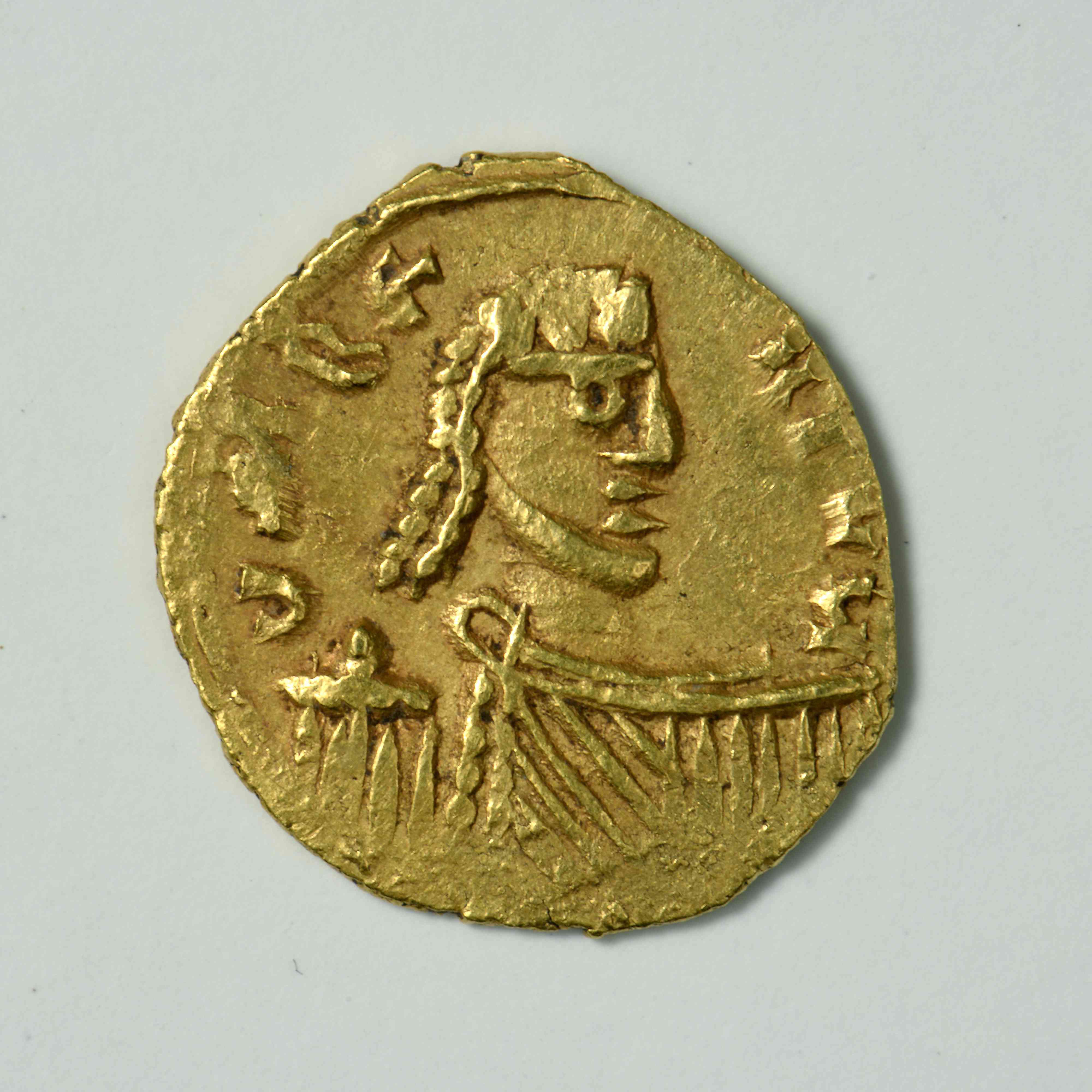 Тиверий III obv